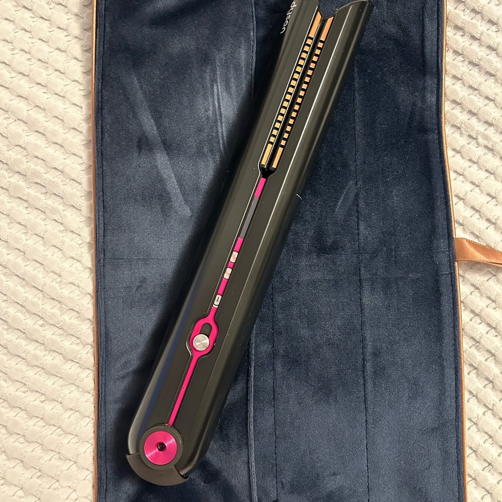 DYSON straightening iron